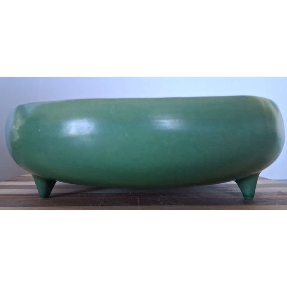Red Wing 8 1/2" Green Decorative‎ bowl on legs